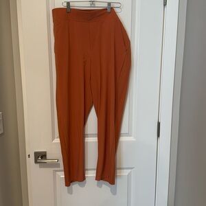 Athleta 10 Brooklyn Ankle Pant Orange Zip Back Pockets